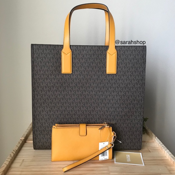 🌼Michael Kors Set - Picture 2 of 16